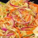 Salada de Repolho: Receita Refrescante com Cenoura e Maçã 4aea8e5b-9c0d-4745-9079-ad6713cb1763