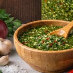 Chimichurri Caseiro: Receita Fácil e Saborosa para Transformar Suas Refeições