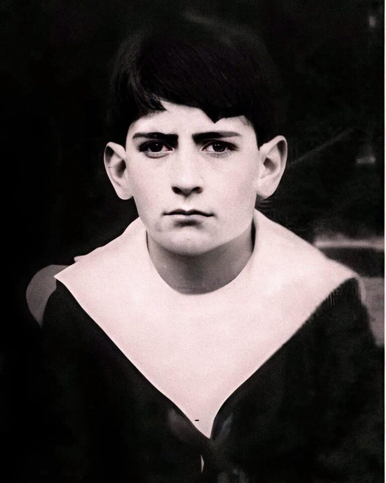 Reconhece Este Rapaz? Descubra Quem É o Ator Mirim na Foto